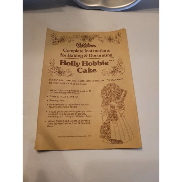 Holly Hobbie Vintage Cake Molds with Instruction Booklet - Picture 2 of 3